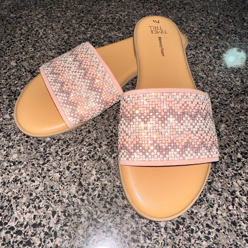 Chevron & Rhinestone Sandals 7.5 - Picture 2 of 2
